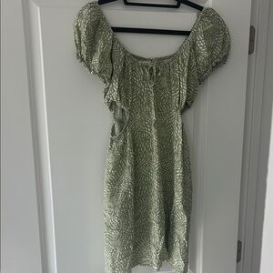 Jessica Simpson Green Puff Sleeve Off-Shoulder Mini Dress